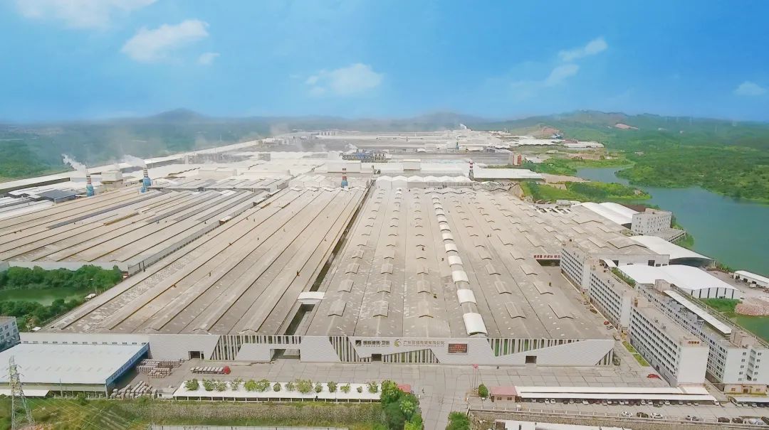 【重磅】朗科瓷砖·岩板生产基地——百强企业连续六年蝉联“广东省制造业500强企业”。